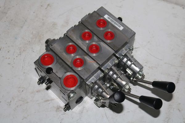 DANFOSS 负载敏感控制多路阀