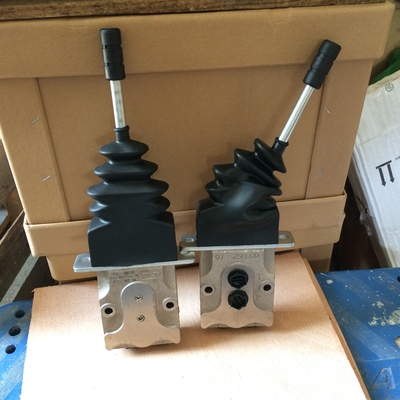 挖掘机 钻机 矿山机械设备专用的液压先导控制阀-液压手柄阀 脚踏式先导阀