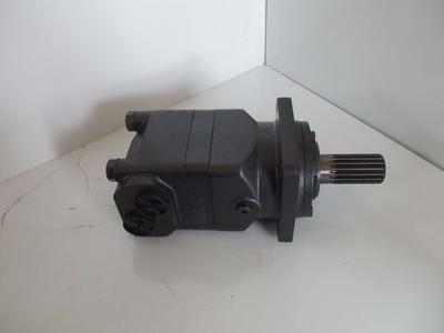 车轮轴输出液压马达